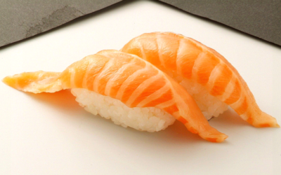 Sushi de salmão não é prato japonês